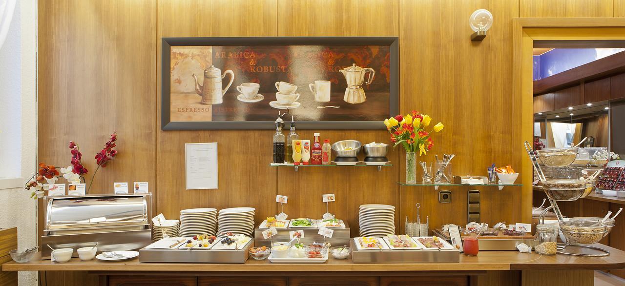 Oberschleißheim Hotel Blauer Karpfen מראה חיצוני תמונה