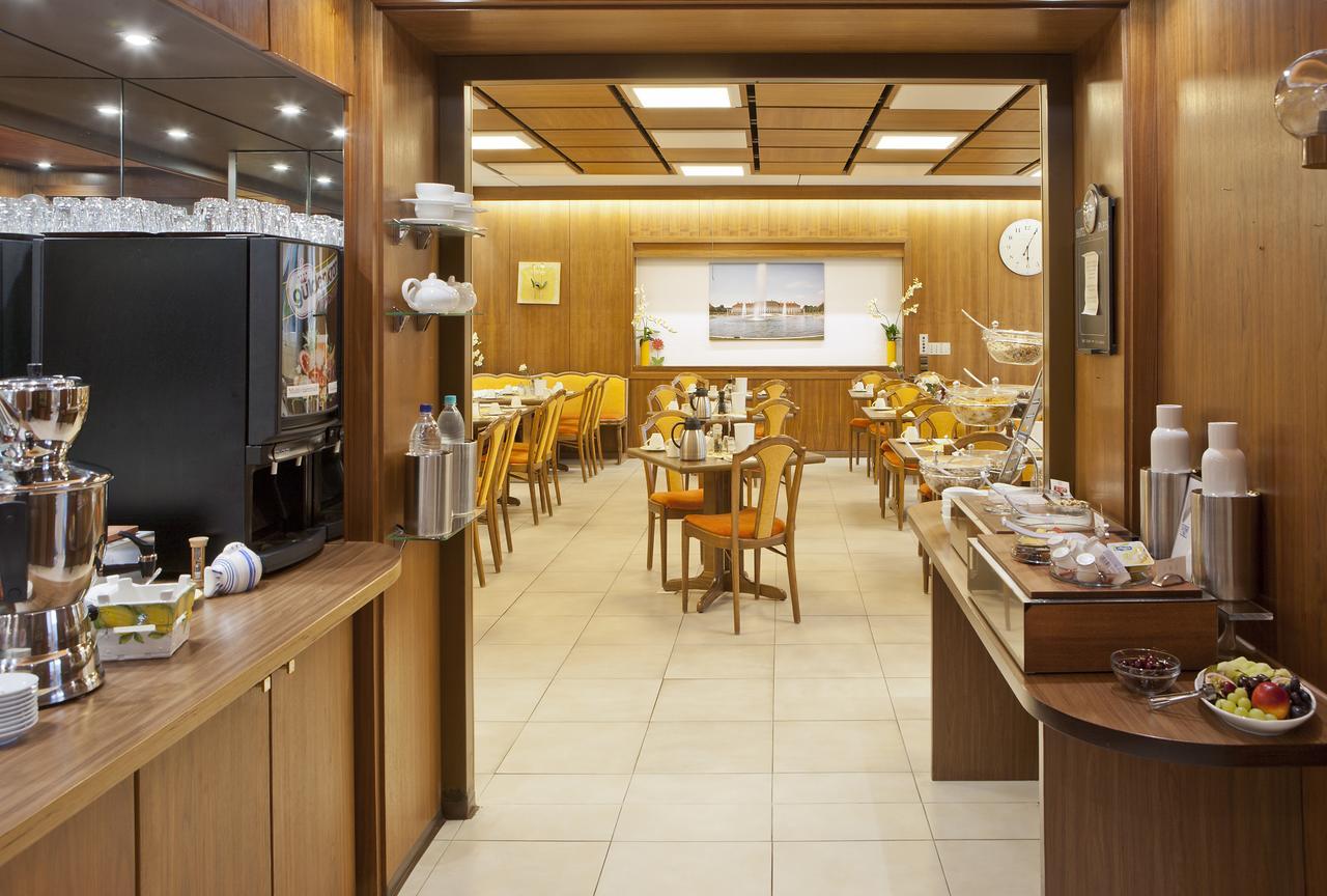Oberschleißheim Hotel Blauer Karpfen מראה חיצוני תמונה