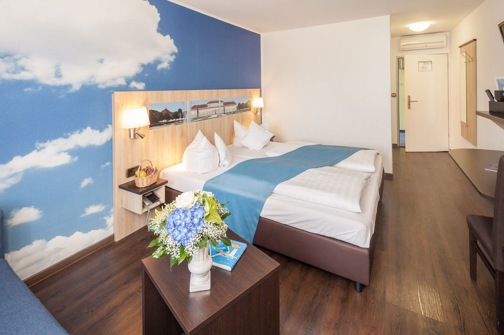 Oberschleißheim Hotel Blauer Karpfen מראה חיצוני תמונה