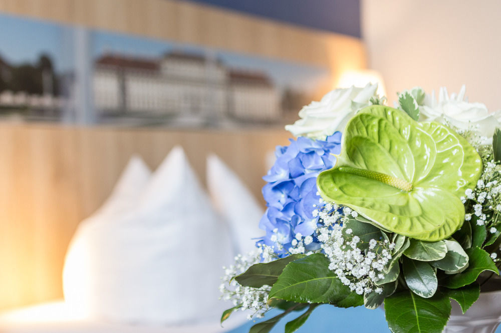 Oberschleißheim Hotel Blauer Karpfen מראה חיצוני תמונה
