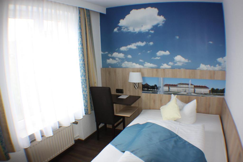 Oberschleißheim Hotel Blauer Karpfen מראה חיצוני תמונה